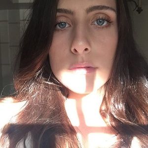 Meet your Posher, Elena